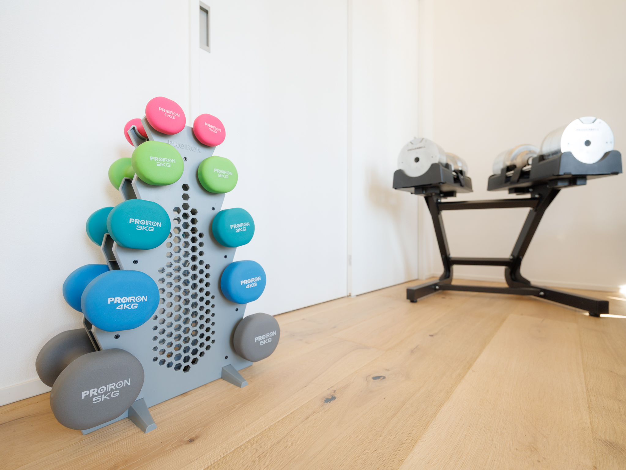 Re:Glow 三鷹台店の落ち着いた空間