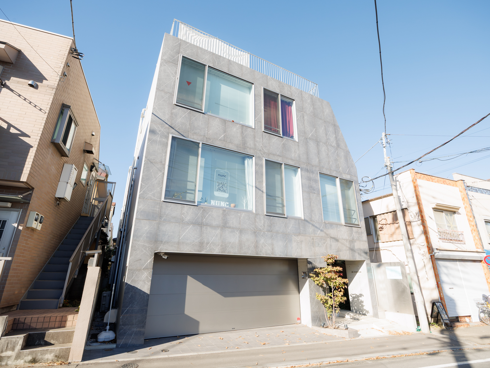 三鷹台店 エントランス